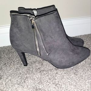 Women's Gray Ankle Boot
